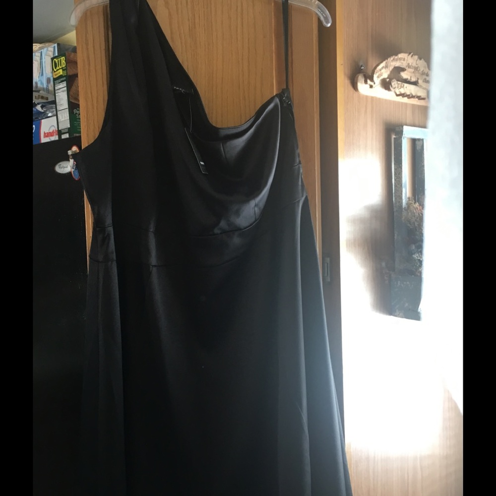 Torrid 18 black gown hi low